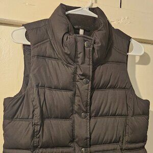 black puffer vest